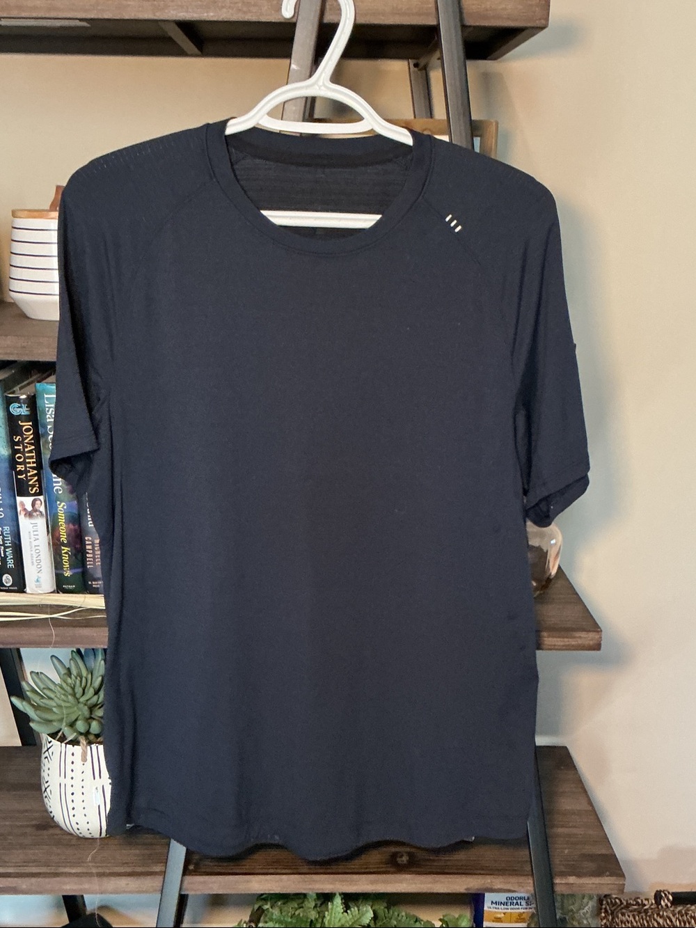 lululemon athletica Men's Drysense Navy Short-Sleeve Crew Tee